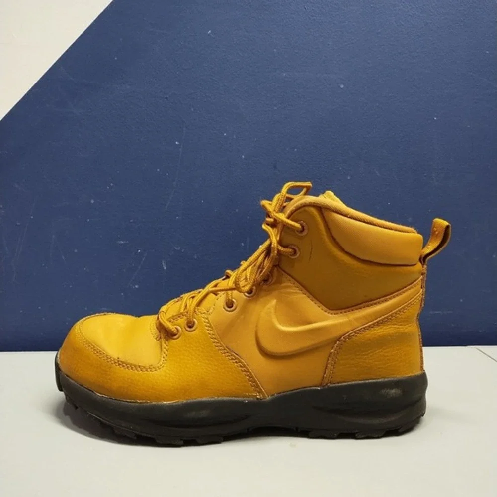Nike Manoa Leather Wheat (GS) High Top Boots Youth 6 Brown Black BQ5372-700‎ EUC